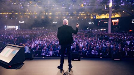 OMR26: Scott Galloway warnt vor dem Platzen der KI-Blase