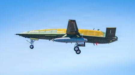 Boeing führt ersten Testflug mit autonomer Luftbetankungsdrohne MQ-25A durch