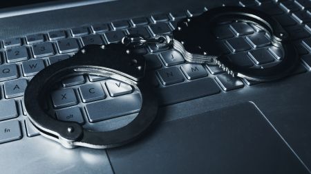In Finnland verhaftetes Mitglied bekannter Cybergang in den USA angeklagt