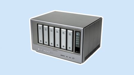heise+ | Edel-NAS mit KI im Test: Ugreen iDX6011 Pro