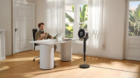Dreos smarter Ventilator fächelt kühlende Luft mit Matter
