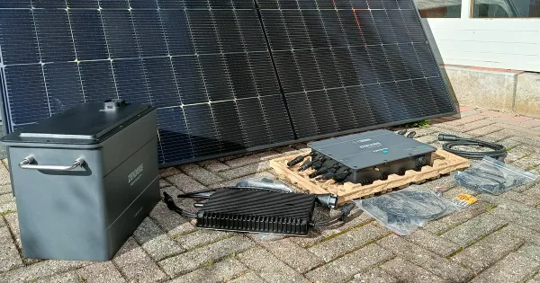 Top 10: Speicher für Balkonkraftwerk im Test – Testsieger benötigt keine Cloud